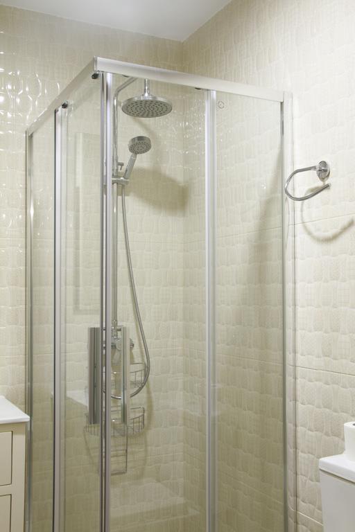 Hostal Flor De Lis- Lojo